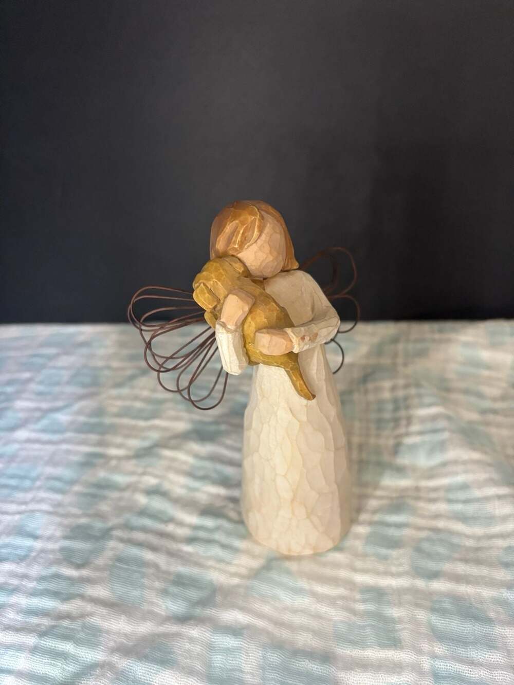 Willow Tree Angel of Friendship Figurine by Susan Lordi, DEMDACO 1999